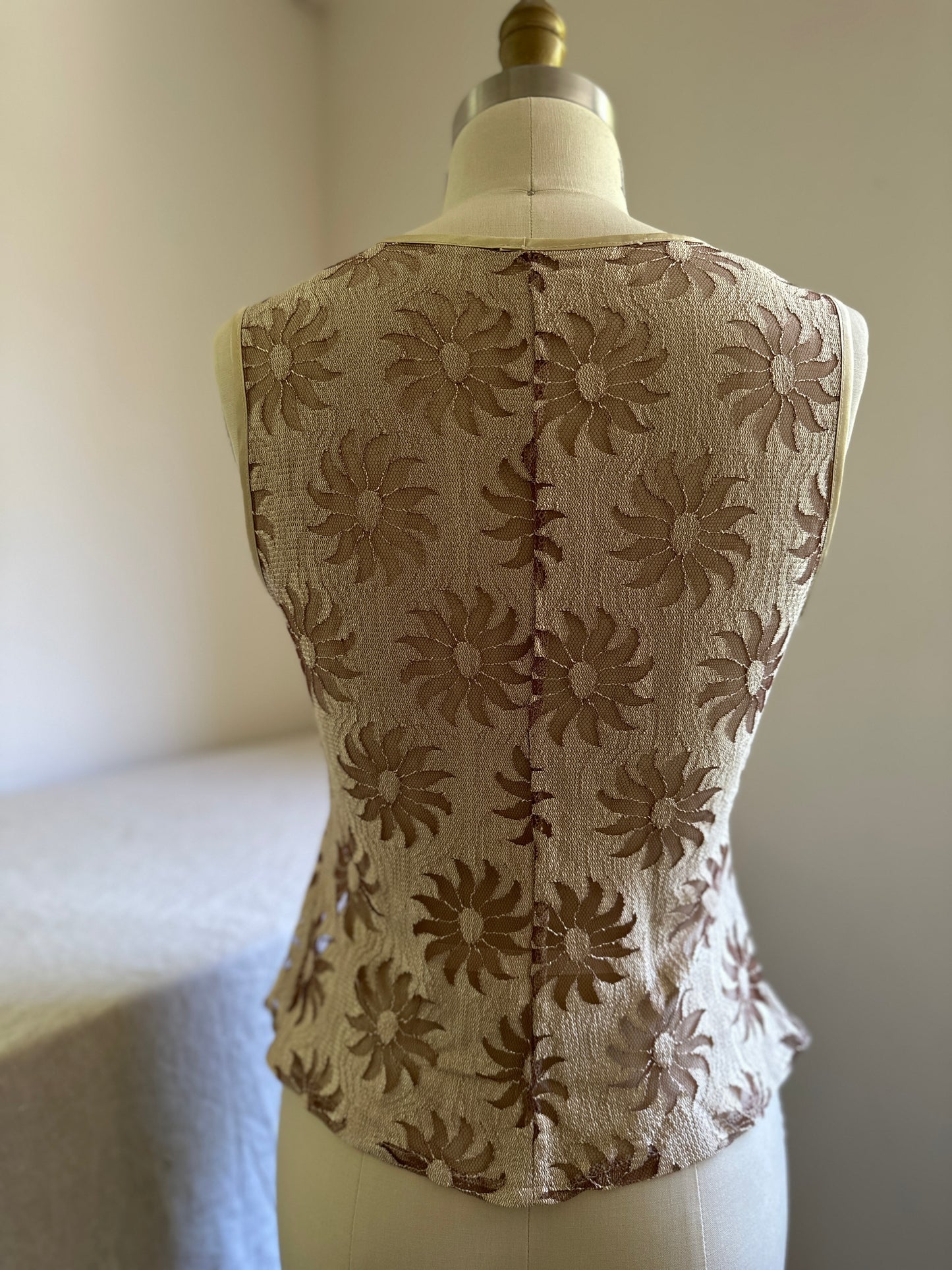 Gold Lace Sleeveless