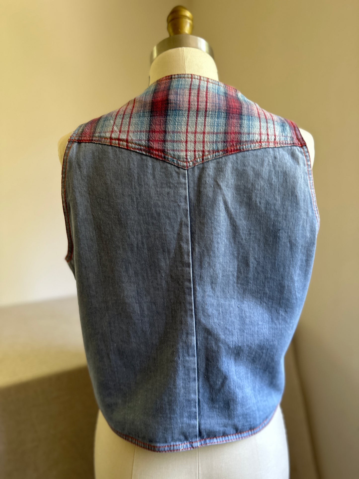 Faded Glory Denim Vest With Plaid Pockets