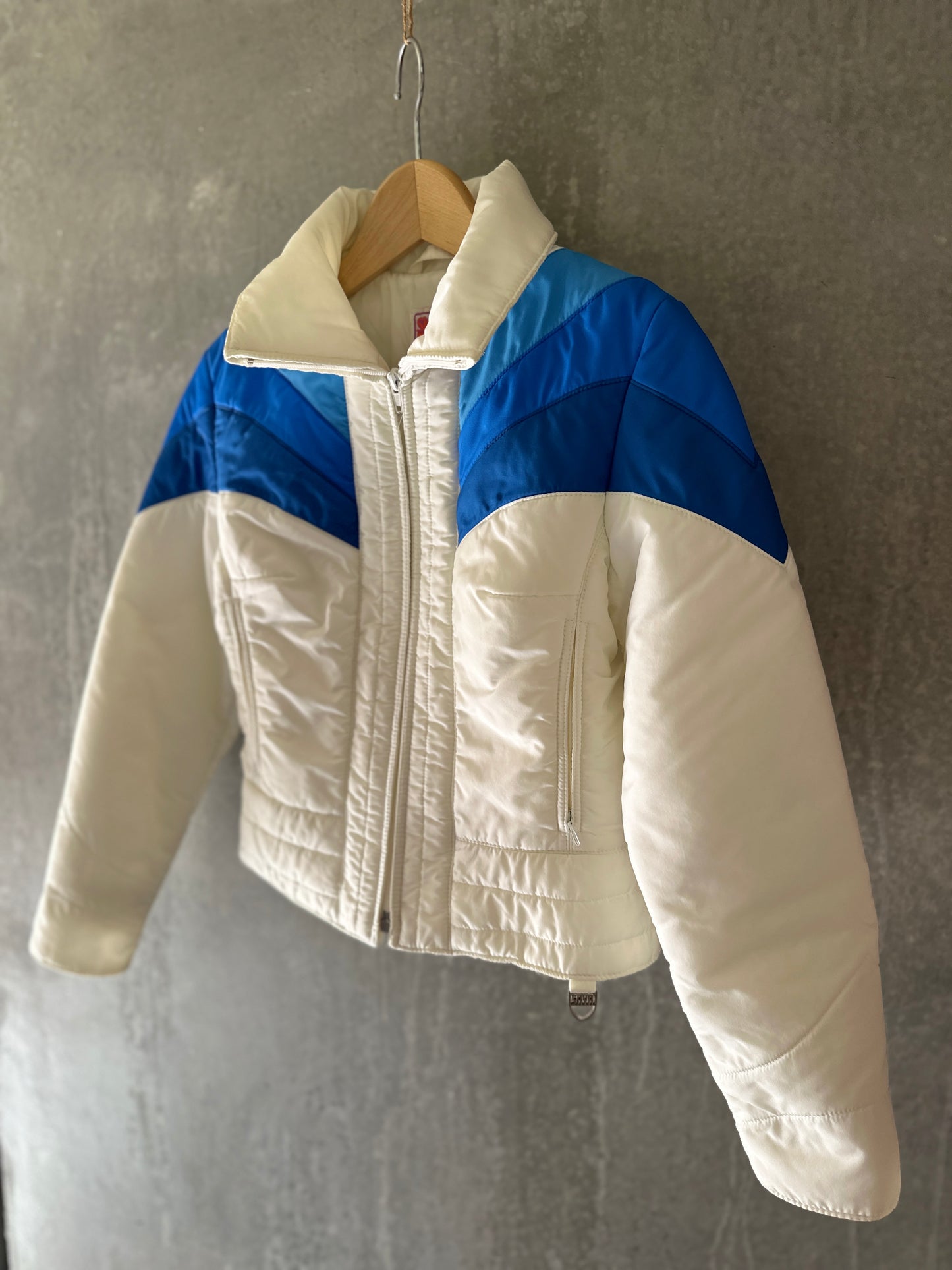 80's White and Blue Classic Ski Jacket