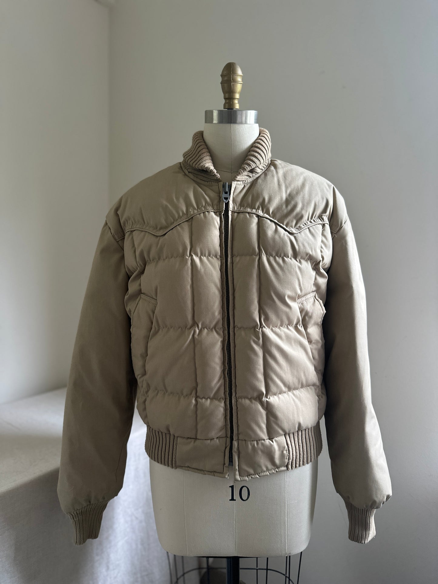 Tempo Goose Down Filled Western Style Khaki Puffy Jacket