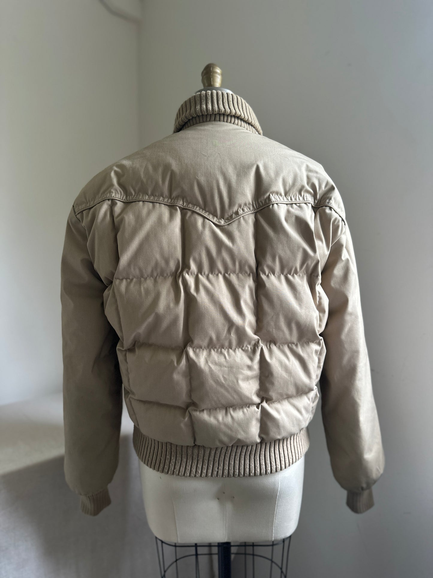 Tempo Goose Down Filled Western Style Khaki Puffy Jacket