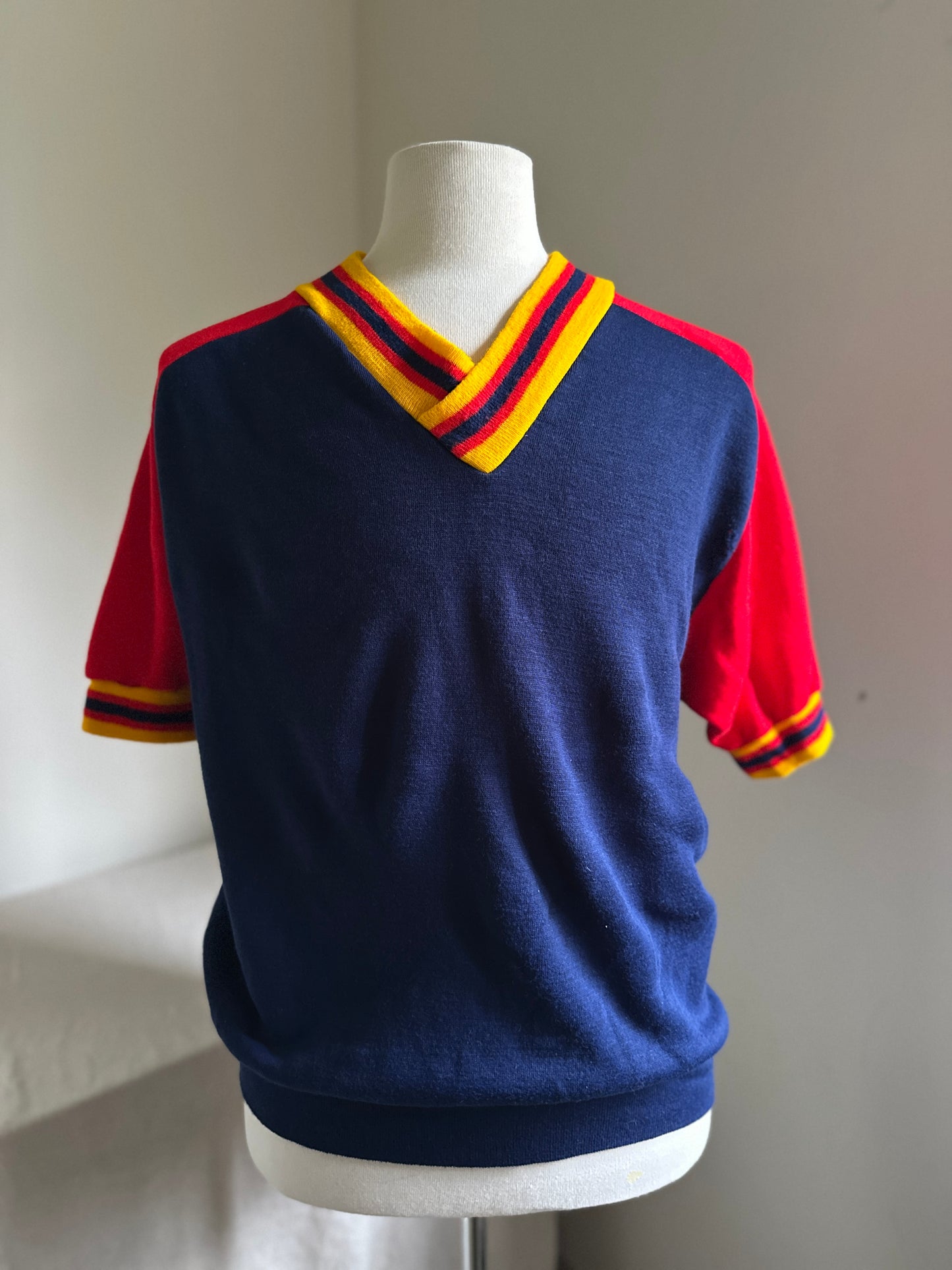 Blue and Red Short Sleeve V-Neck Sweatshirt