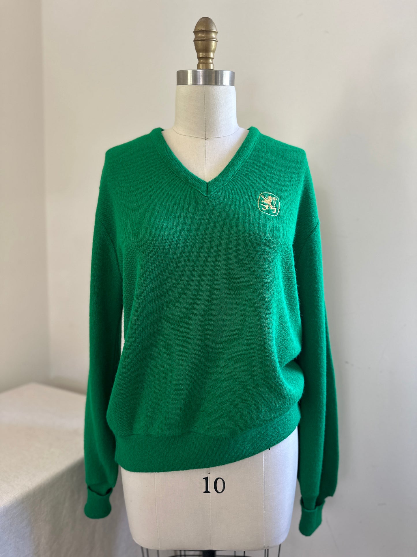 Vantage Kelly Green V-Neck Golf Sweater