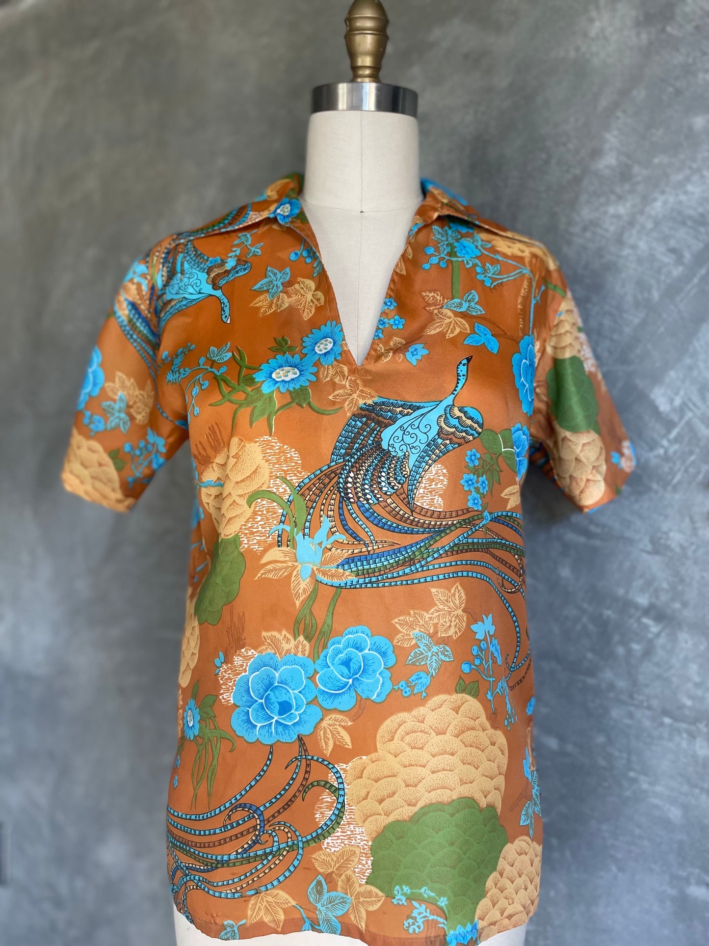 Peach Skin Peacock Print Short-Sleeved Shirt