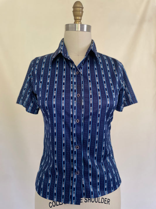 Pulsating Poly Short-Sleeved Button Up