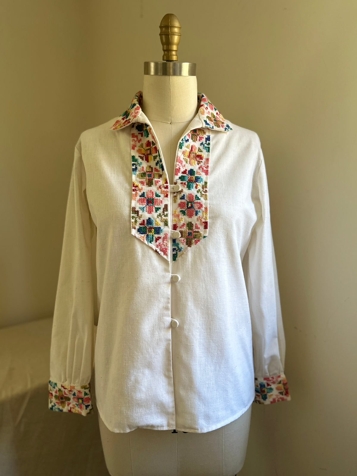 Alice of California Cream Embroidered Long Sleeve Blouse