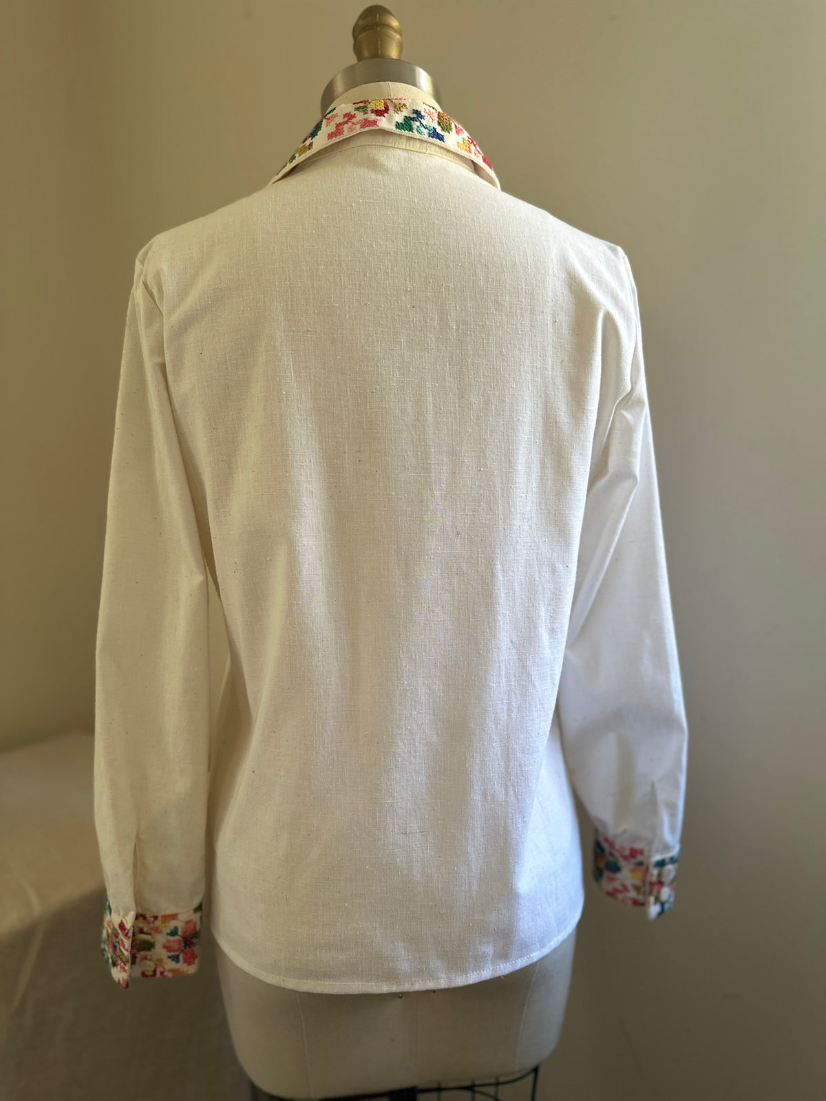 Alice of California Cream Embroidered Long Sleeve Blouse