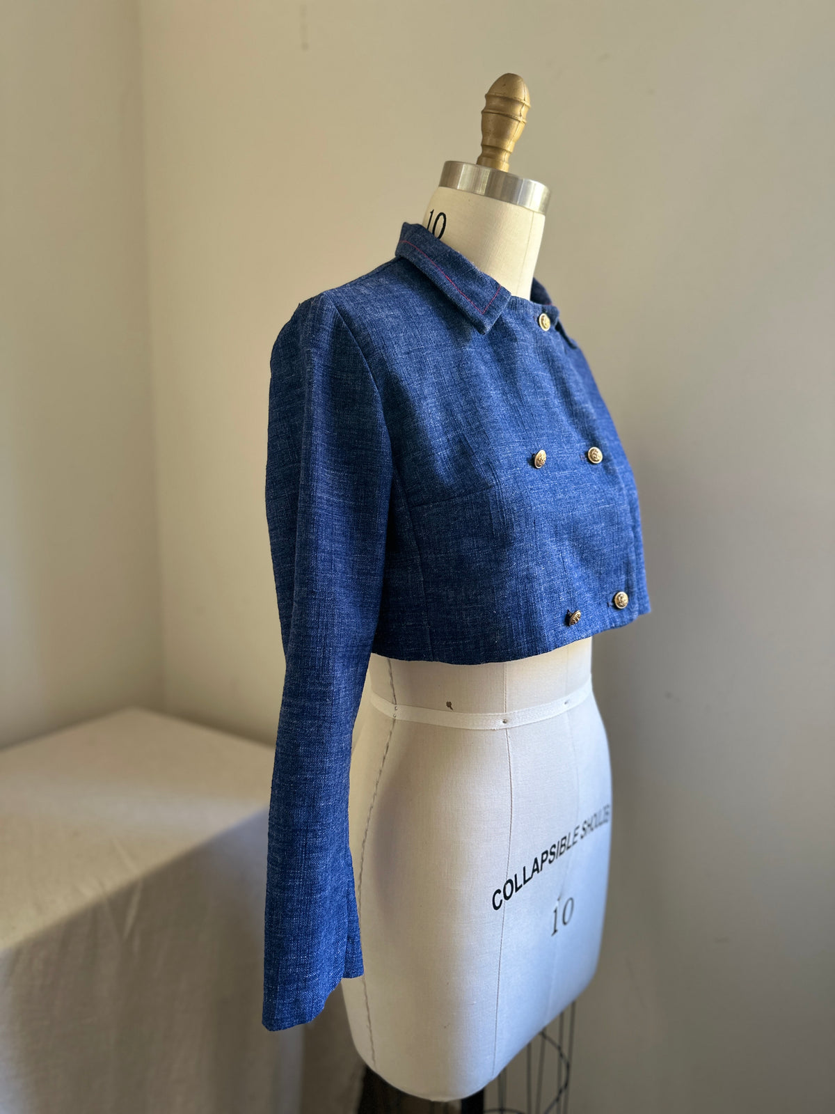 Ardee California Sportswear Blue Linen Cropped Jacket with Brass Buttons