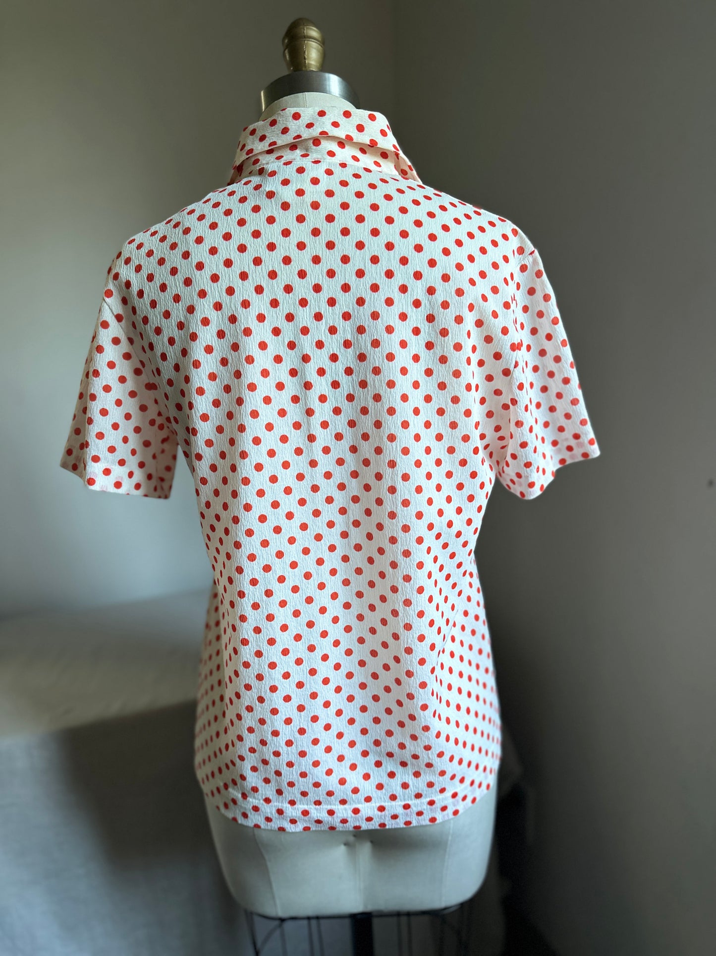 Jantzen White and Orange Polka Dot Short Sleeve Button Up Blouse