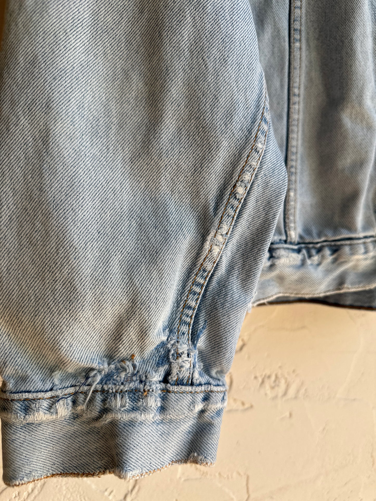Levi's Two-Tone 90's  Well Worn Trucker Denim Trucker Jacket