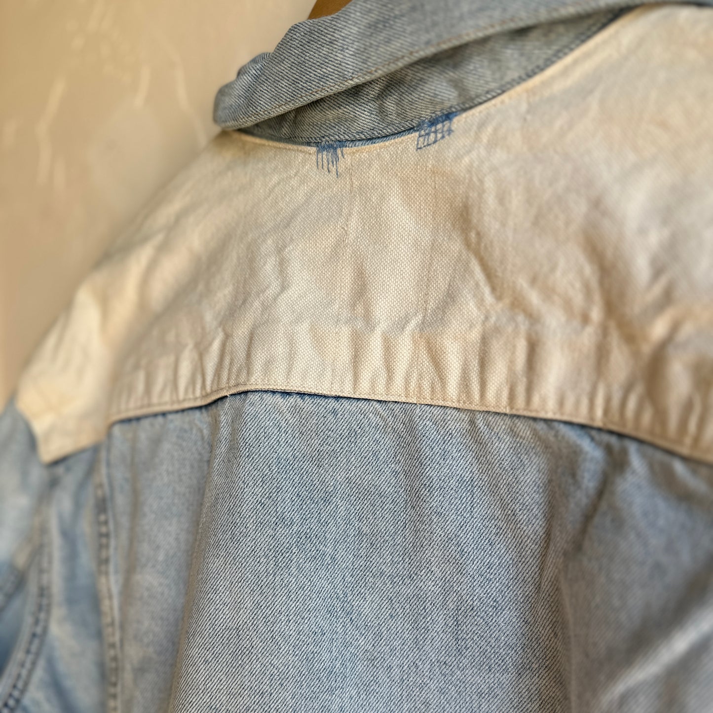 Levi's Two-Tone 90's  Well Worn Trucker Denim Trucker Jacket