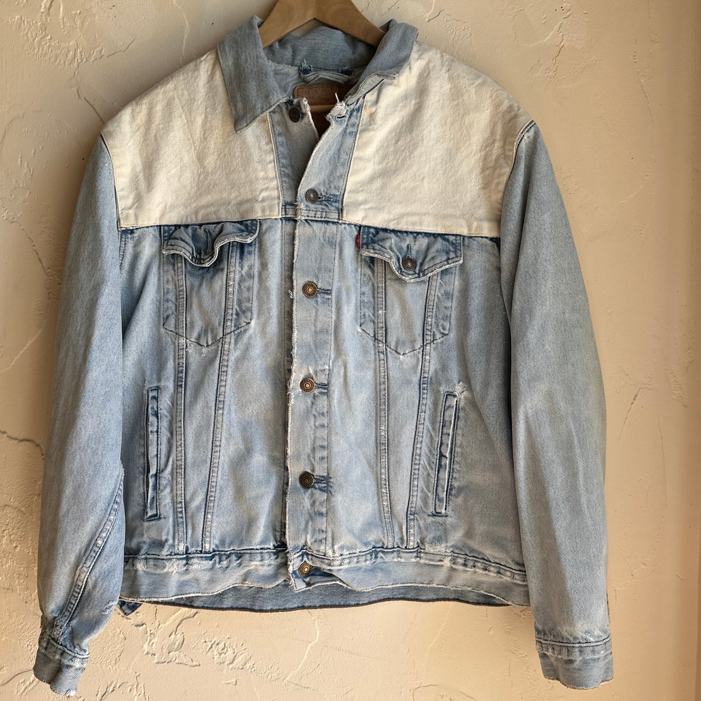 Levi's Two-Tone 90's  Well Worn Trucker Denim Trucker Jacket