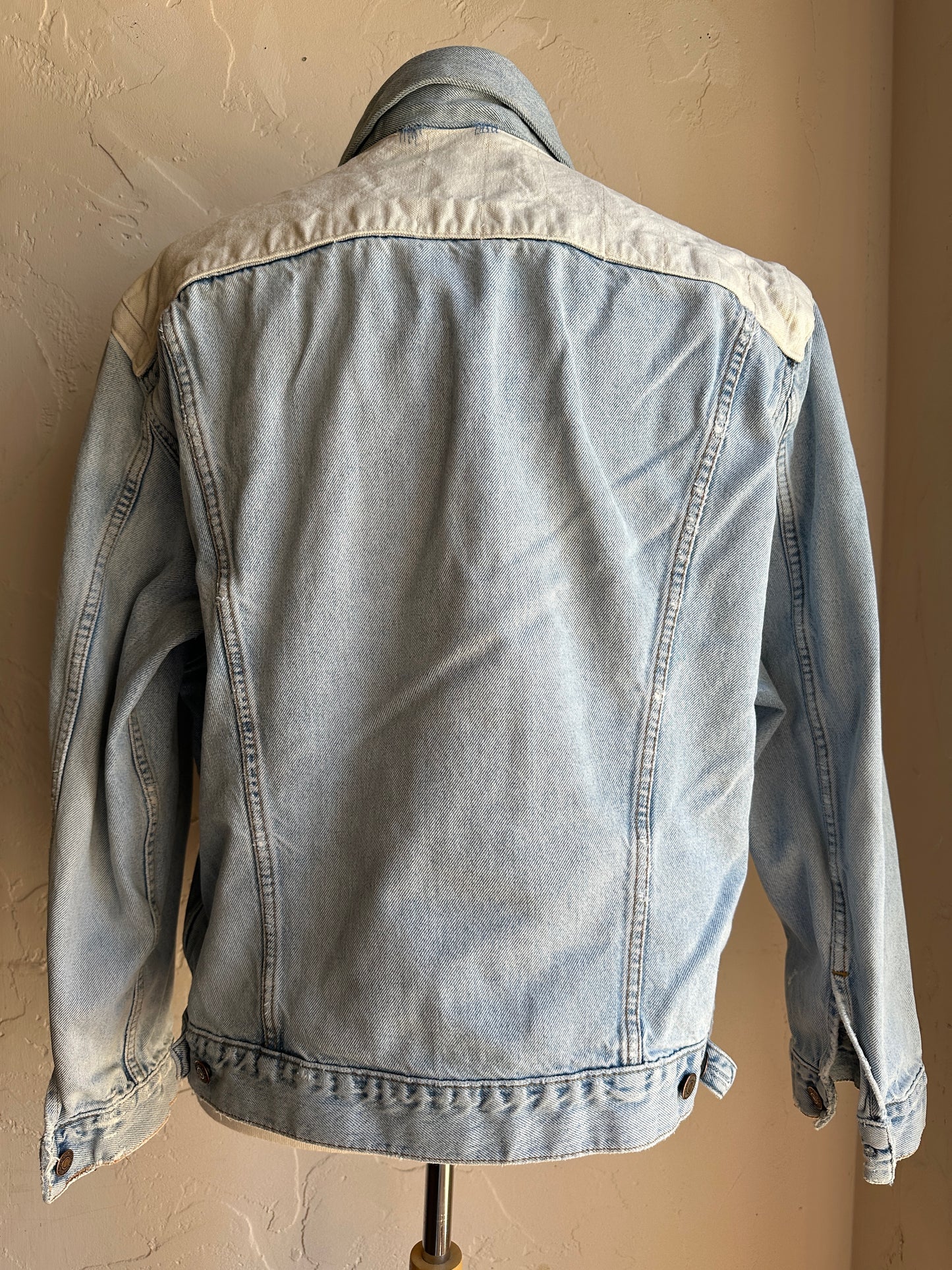Levi's Two-Tone 90's  Well Worn Trucker Denim Trucker Jacket