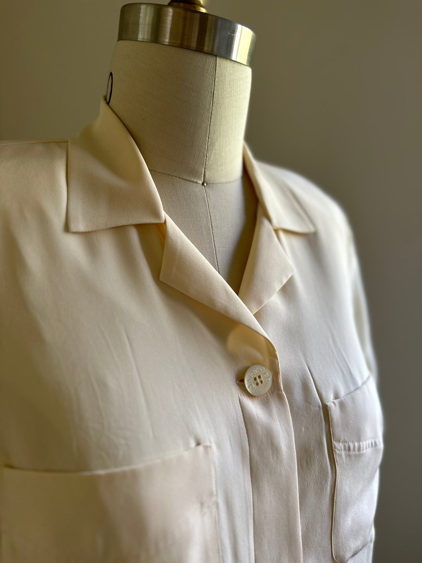 Ida Scratch Cream Silk One Button Blouse