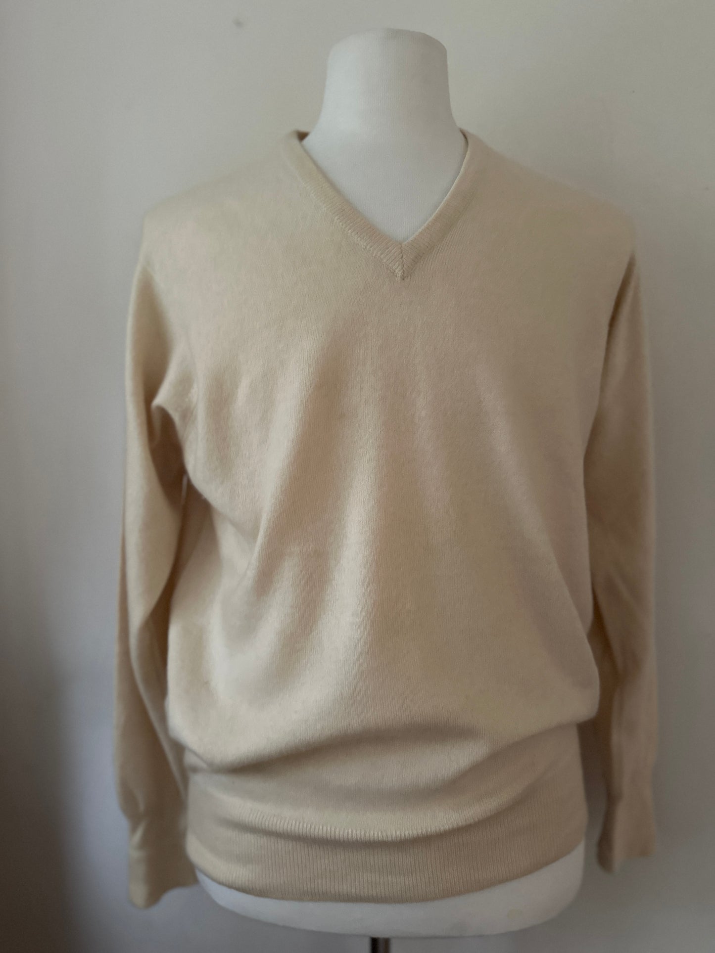 Jerry Magnin V-Neck Cashmere Cream Sweater