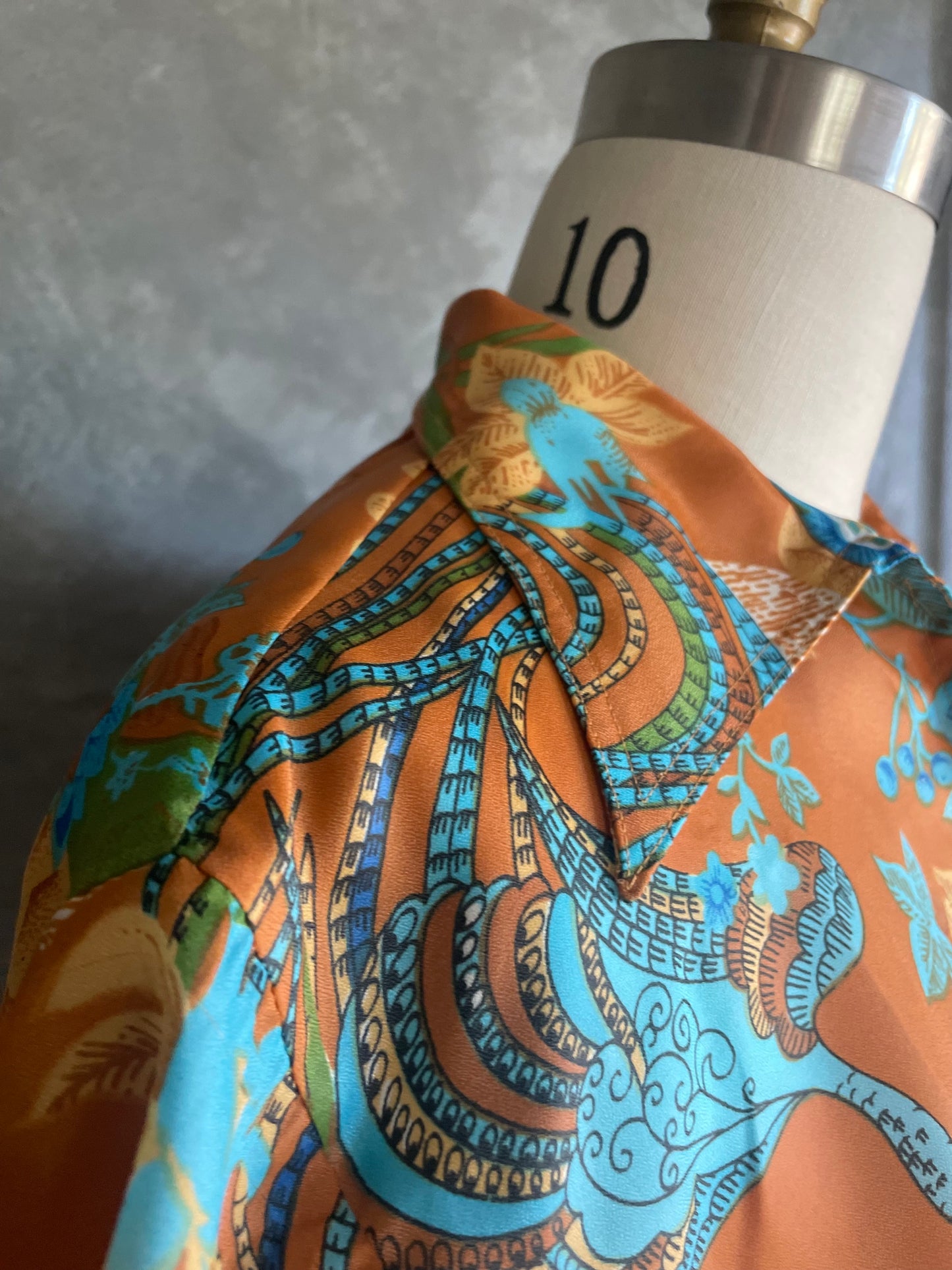 Peach Skin Peacock Print Short-Sleeved Shirt
