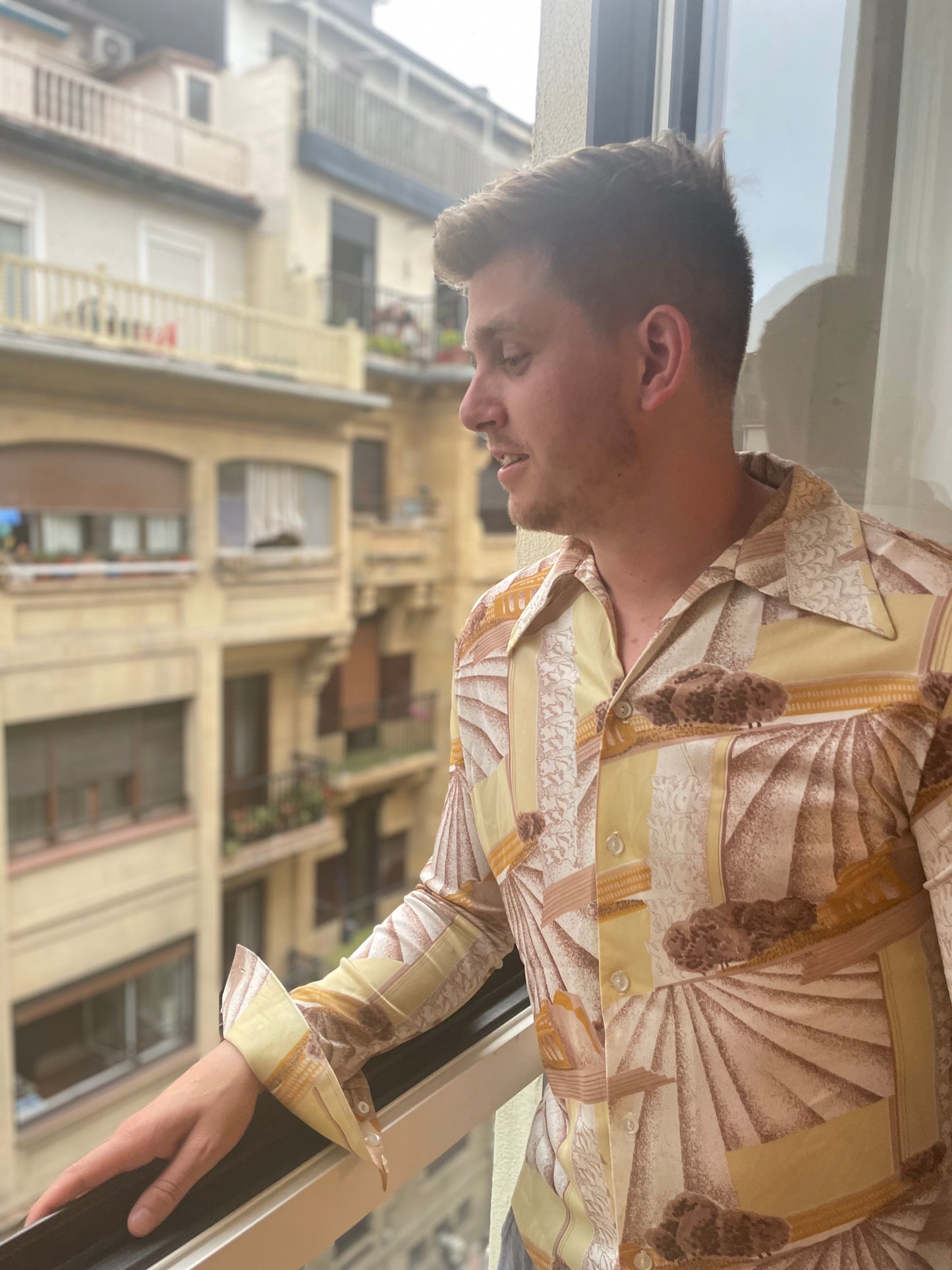Victory Sunrise Satin Disco Shirt